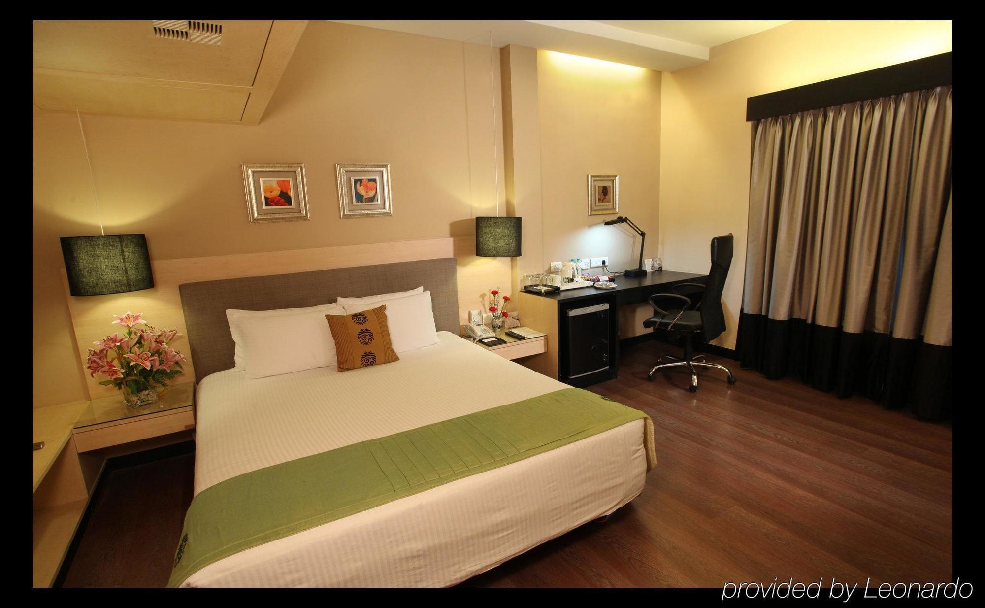 Greenpark Hotel 4*